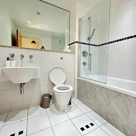 Chic Flat Near Walking & Dining Delights Apartament Birmingham