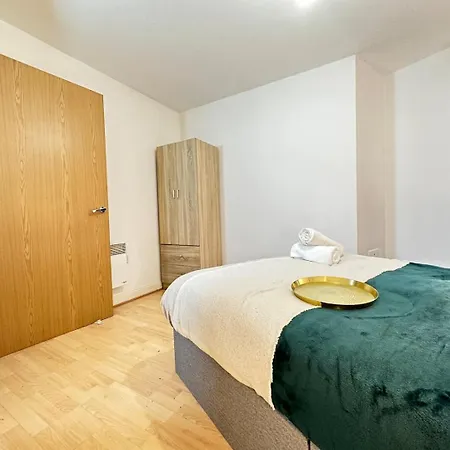 Chic Flat Near Walking & Dining Delights Apartament